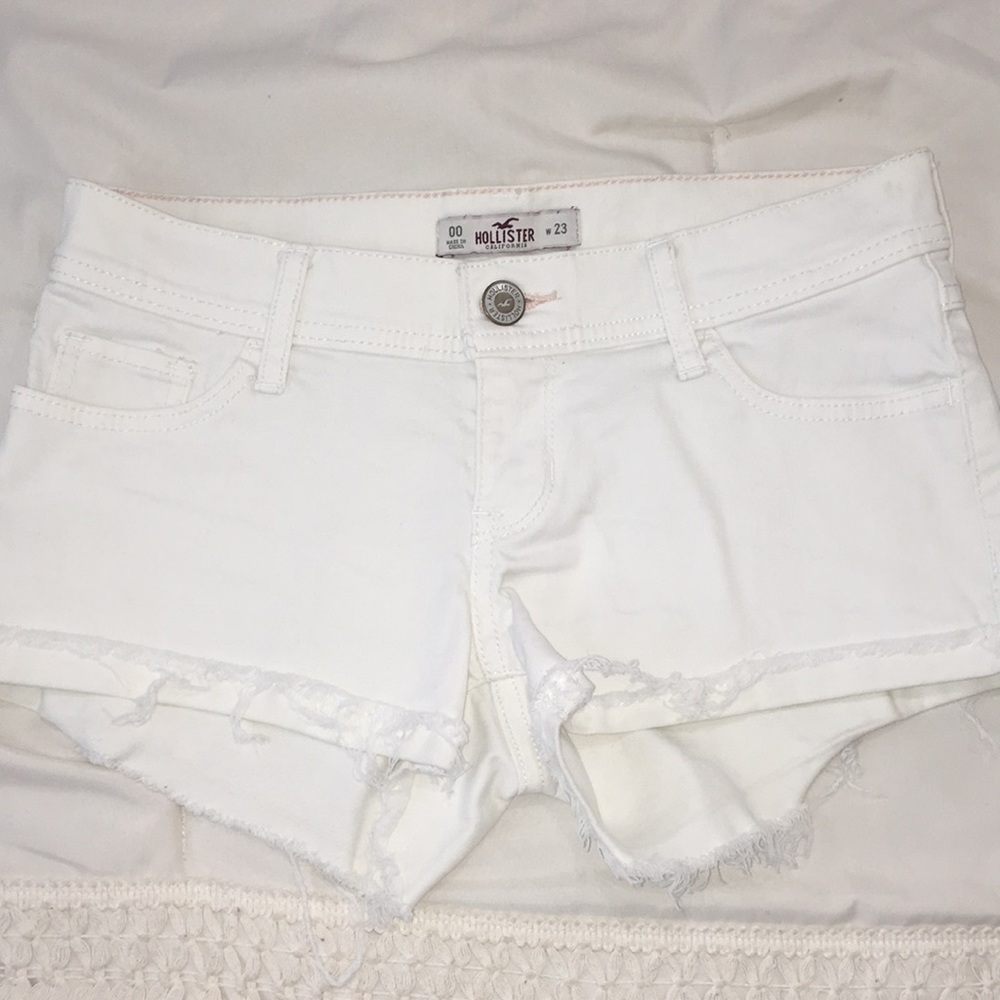 Hollister White low-rise shorts